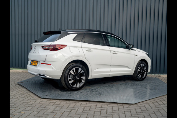 Opel Grandland 1.2 Turbo 130Pk Aut. Ultimate | Keyless | Elk. A-klep | Stoel & Stuur verw. | Camera | Prijs Rijklaar!!