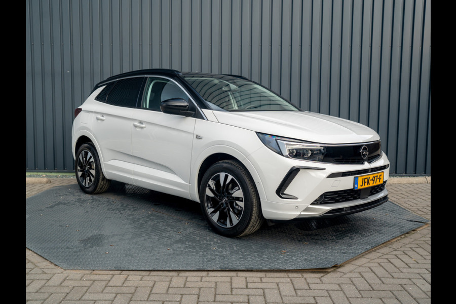 Opel Grandland 1.2 Turbo 130Pk Aut. Ultimate | Keyless | Elk. A-klep | Stoel & Stuur verw. | Camera | Prijs Rijklaar!!