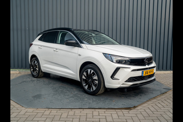 Opel Grandland 1.2 Turbo 130Pk Aut. Ultimate | Keyless | Elk. A-klep | Stoel & Stuur verw. | Camera | Prijs Rijklaar!!