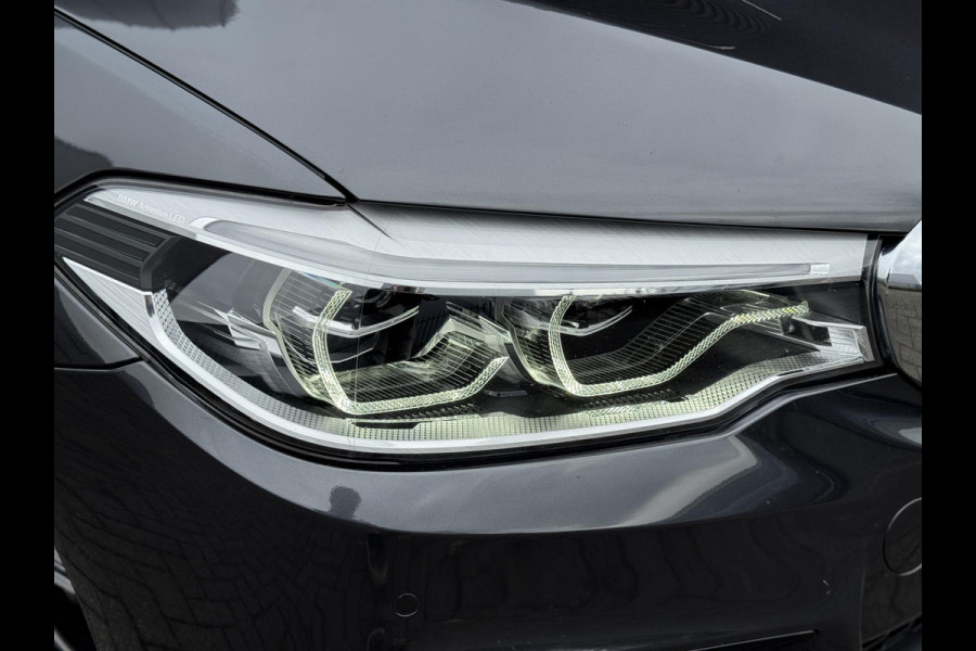 BMW 5 Serie Sedan 530i High Executive M Sport Pakket Automaat / Navigatie Professional / Schuif-/kanteldak / Harman Kardon / Comfortstoelen / Soft Close / Head-Up Display / 20 Inch / Leder / Active Steering
