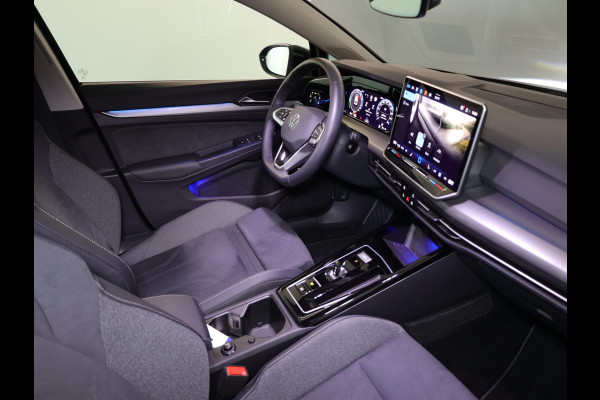 Volkswagen Golf 1.5 eHybrid Style Edition 204PK PHEV | Navigatie | Matrix koplampen | 18"LM velgen | Head up Display |