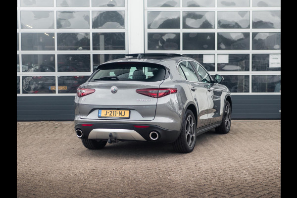 Alfa Romeo Stelvio 2.0 Turbo Aut. AWD 200pk Super | Schuif/Kantel dak | Trekhaak | Leder | Navi | Elek. Stoelen Alfa Romeo Stelvio 2.0 Turbo Aut. AWD 200pk Super | Schuif/Kantel dak | Trekhaak | Leder | Navi | Elek. Stoelen