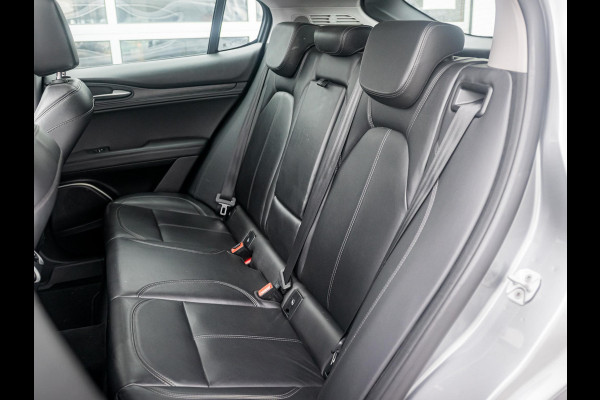 Alfa Romeo Stelvio 2.0 Turbo Aut. AWD 200pk Super | Schuif/Kantel dak | Trekhaak | Leder | Navi | Elek. Stoelen Alfa Romeo Stelvio 2.0 Turbo Aut. AWD 200pk Super | Schuif/Kantel dak | Trekhaak | Leder | Navi | Elek. Stoelen