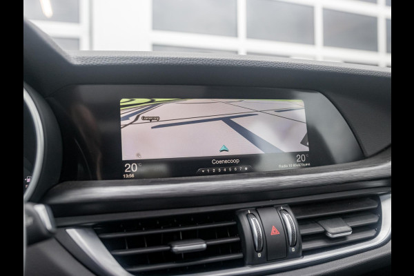 Alfa Romeo Stelvio 2.0 Turbo Aut. AWD 200pk Super | Schuif/Kantel dak | Trekhaak | Leder | Navi | Elek. Stoelen Alfa Romeo Stelvio 2.0 Turbo Aut. AWD 200pk Super | Schuif/Kantel dak | Trekhaak | Leder | Navi | Elek. Stoelen