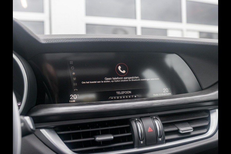 Alfa Romeo Stelvio 2.0 Turbo Aut. AWD 200pk Super | Schuif/Kantel dak | Trekhaak | Leder | Navi | Elek. Stoelen Alfa Romeo Stelvio 2.0 Turbo Aut. AWD 200pk Super | Schuif/Kantel dak | Trekhaak | Leder | Navi | Elek. Stoelen