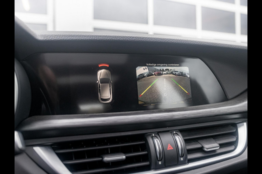 Alfa Romeo Stelvio 2.0 Turbo Aut. AWD 200pk Super | Schuif/Kantel dak | Trekhaak | Leder | Navi | Elek. Stoelen Alfa Romeo Stelvio 2.0 Turbo Aut. AWD 200pk Super | Schuif/Kantel dak | Trekhaak | Leder | Navi | Elek. Stoelen