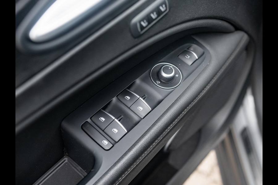 Alfa Romeo Stelvio 2.0 Turbo Aut. AWD 200pk Super | Schuif/Kantel dak | Trekhaak | Leder | Navi | Elek. Stoelen Alfa Romeo Stelvio 2.0 Turbo Aut. AWD 200pk Super | Schuif/Kantel dak | Trekhaak | Leder | Navi | Elek. Stoelen