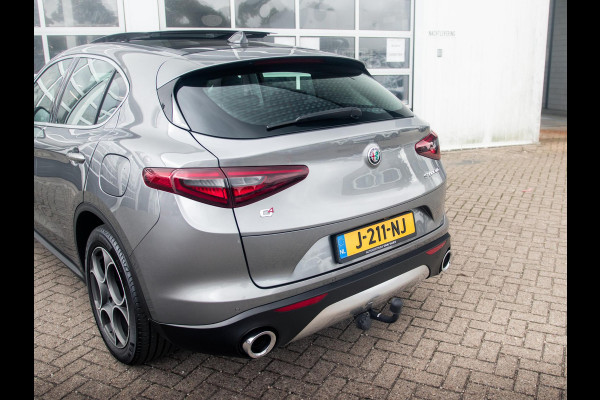 Alfa Romeo Stelvio 2.0 Turbo Aut. AWD 200pk Super | Schuif/Kantel dak | Trekhaak | Leder | Navi | Elek. Stoelen Alfa Romeo Stelvio 2.0 Turbo Aut. AWD 200pk Super | Schuif/Kantel dak | Trekhaak | Leder | Navi | Elek. Stoelen