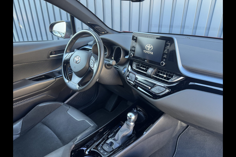 Toyota C-HR 1.8 Hybrid Executive / Bi tone | Leer/Alcantara | Trekhaak | JBL | LED | Rijklaar!!