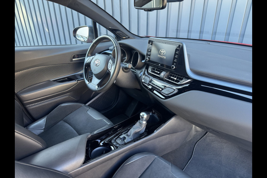 Toyota C-HR 1.8 Hybrid Executive / Bi tone | Leer/Alcantara | Trekhaak | JBL | LED | Rijklaar!!