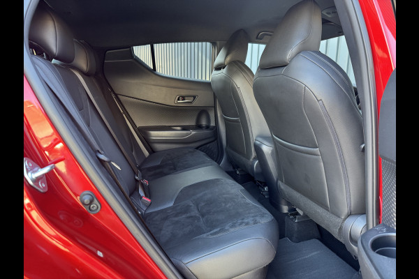 Toyota C-HR 1.8 Hybrid Executive / Bi tone | Leer/Alcantara | Trekhaak | JBL | LED | Rijklaar!!