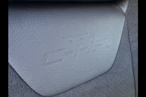 Toyota C-HR 1.8 Hybrid Executive / Bi tone | Leer/Alcantara | Trekhaak | JBL | LED | Rijklaar!!
