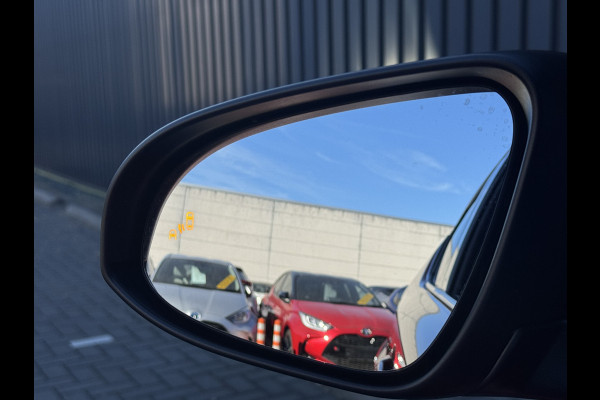 Toyota C-HR 1.8 Hybrid Executive / Bi tone | Leer/Alcantara | Trekhaak | JBL | LED | Rijklaar!!