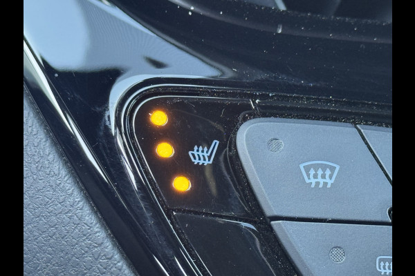 Toyota C-HR 1.8 Hybrid Executive / Bi tone | Leer/Alcantara | Trekhaak | JBL | LED | Rijklaar!!