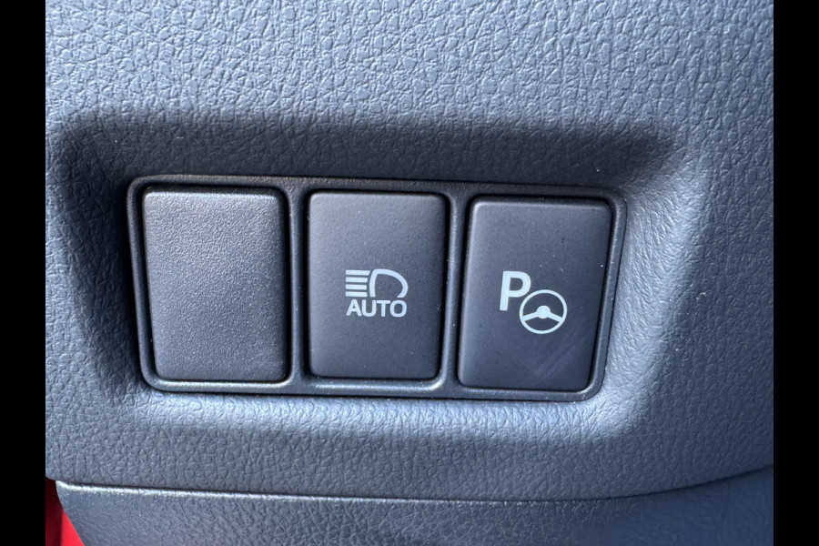 Toyota C-HR 1.8 Hybrid Executive / Bi tone | Leer/Alcantara | Trekhaak | JBL | LED | Rijklaar!!