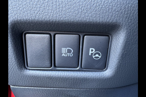 Toyota C-HR 1.8 Hybrid Executive / Bi tone | Leer/Alcantara | Trekhaak | JBL | LED | Rijklaar!!