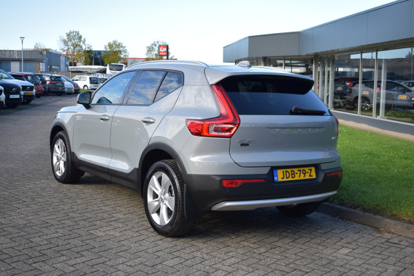 Volvo XC40 B4 211PK Automaat Core ACC | Trekhaak | Blis | All season | Camera | Stoelverwarming | Stuurverwarming