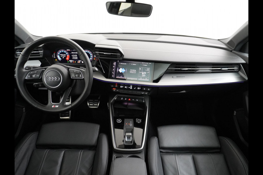 Audi A3 Limousine 35 TFSI S edition S line in- exterieur+ sportonderstel | VIRTUAL DASH | PANORAMADAK | LEDER+ STOELVERWARMING | CAMERA | AMBILIGHT | RIJKLAARPRIJS INCL. 12MND BOVAG