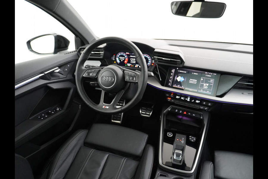 Audi A3 Limousine 35 TFSI S edition S line in- exterieur+ sportonderstel | VIRTUAL DASH | PANORAMADAK | LEDER+ STOELVERWARMING | CAMERA | AMBILIGHT | RIJKLAARPRIJS INCL. 12MND BOVAG