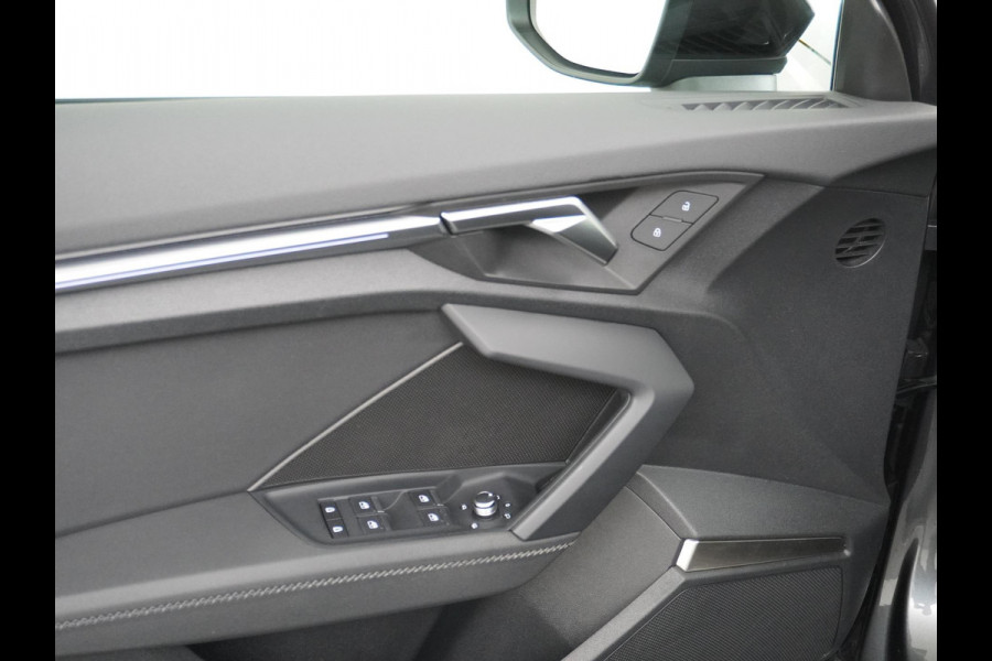 Audi A3 Limousine 35 TFSI S edition S line in- exterieur+ sportonderstel | VIRTUAL DASH | PANORAMADAK | LEDER+ STOELVERWARMING | CAMERA | AMBILIGHT | RIJKLAARPRIJS INCL. 12MND BOVAG