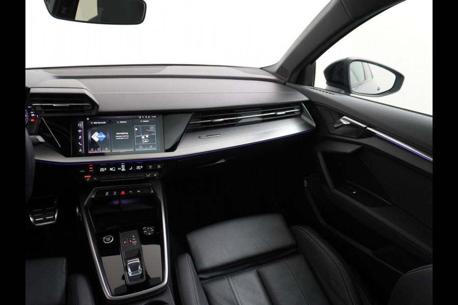 Audi A3 Limousine 35 TFSI S edition S line in- exterieur+ sportonderstel | VIRTUAL DASH | PANORAMADAK | LEDER+ STOELVERWARMING | CAMERA | AMBILIGHT | RIJKLAARPRIJS INCL. 12MND BOVAG