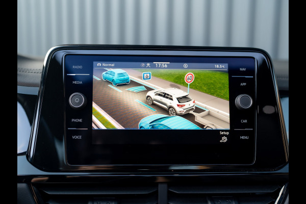 Volkswagen T-Roc 1.5 TSI R-Line Business | Beats | Panodak | Trekhaak afnb | 19'' | Keyless | IQ Light | Prijs Rijklaar!!