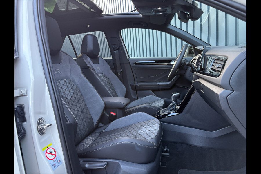 Volkswagen T-Roc 1.5 TSI R-Line Business | Beats | Panodak | Trekhaak afnb | 19'' | Keyless | IQ Light | Prijs Rijklaar!!