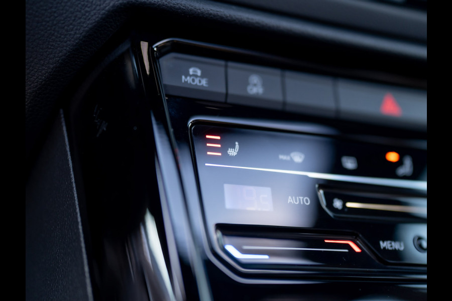 Volkswagen T-Roc 1.5 TSI R-Line Business | Beats | Panodak | Trekhaak afnb | 19'' | Keyless | IQ Light | Prijs Rijklaar!!