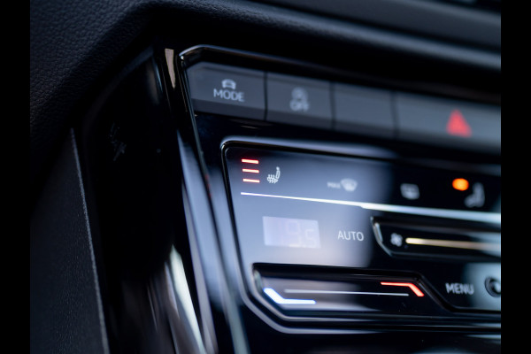 Volkswagen T-Roc 1.5 TSI R-Line Business | Beats | Panodak | Trekhaak afnb | 19'' | Keyless | IQ Light | Prijs Rijklaar!!