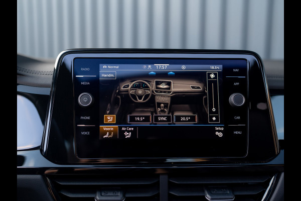Volkswagen T-Roc 1.5 TSI R-Line Business | Beats | Panodak | Trekhaak afnb | 19'' | Keyless | IQ Light | Prijs Rijklaar!!