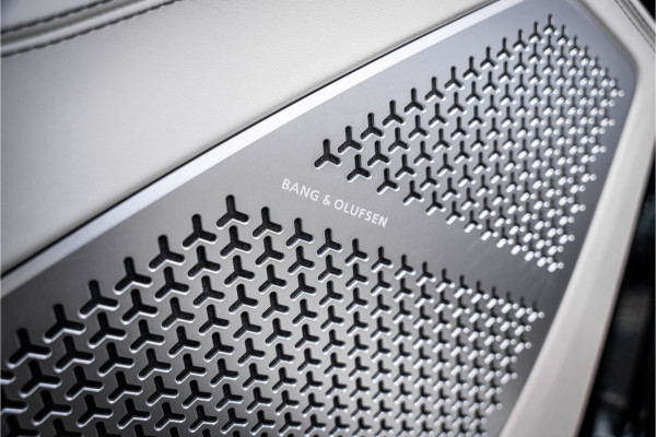 Lamborghini Urus 4.0 V8 (650pk) ** Panodak ** Advanced B&O 3D ** Massage ** 23inch Lamborghini Urus 4.0 V8 (650pk) ** Panodak ** Advanced B&O 3D ** Massage ** 23inch