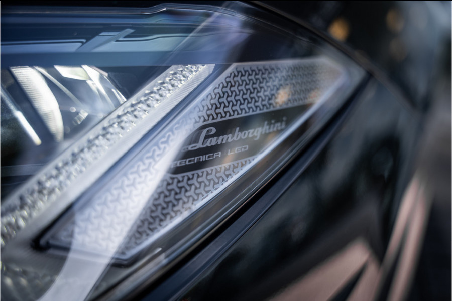 Lamborghini Urus 4.0 V8 (650pk) ** Panodak ** Advanced B&O 3D ** Massage ** 23inch Lamborghini Urus 4.0 V8 (650pk) ** Panodak ** Advanced B&O 3D ** Massage ** 23inch