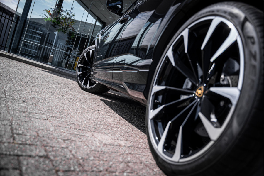 Lamborghini Urus 4.0 V8 (650pk) ** Panodak ** Advanced B&O 3D ** Massage ** 23inch Lamborghini Urus 4.0 V8 (650pk) ** Panodak ** Advanced B&O 3D ** Massage ** 23inch