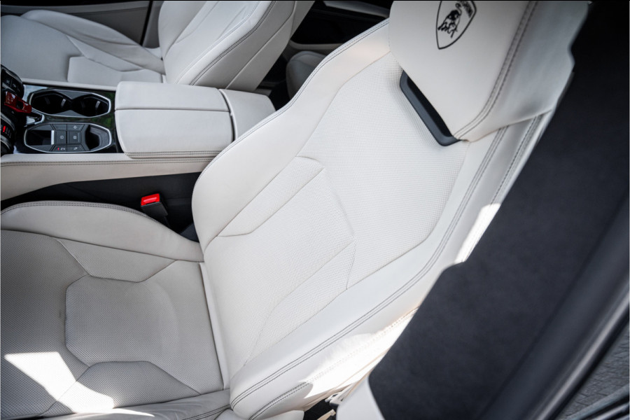 Lamborghini Urus 4.0 V8 (650pk) ** Panodak ** Advanced B&O 3D ** Massage ** 23inch Lamborghini Urus 4.0 V8 (650pk) ** Panodak ** Advanced B&O 3D ** Massage ** 23inch