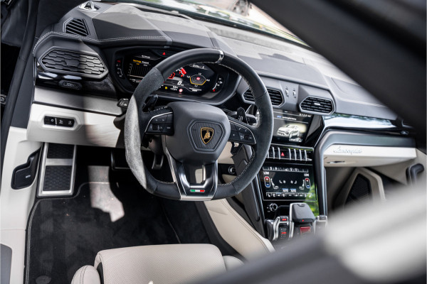 Lamborghini Urus 4.0 V8 (650pk) ** Panodak ** Advanced B&O 3D ** Massage ** 23inch Lamborghini Urus 4.0 V8 (650pk) ** Panodak ** Advanced B&O 3D ** Massage ** 23inch