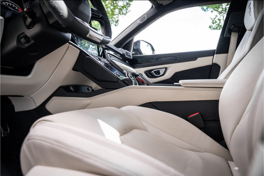 Lamborghini Urus 4.0 V8 (650pk) ** Panodak ** Advanced B&O 3D ** Massage ** 23inch Lamborghini Urus 4.0 V8 (650pk) ** Panodak ** Advanced B&O 3D ** Massage ** 23inch