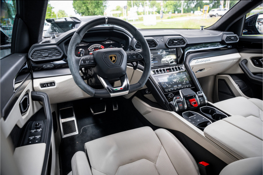 Lamborghini Urus 4.0 V8 (650pk) ** Panodak ** Advanced B&O 3D ** Massage ** 23inch Lamborghini Urus 4.0 V8 (650pk) ** Panodak ** Advanced B&O 3D ** Massage ** 23inch