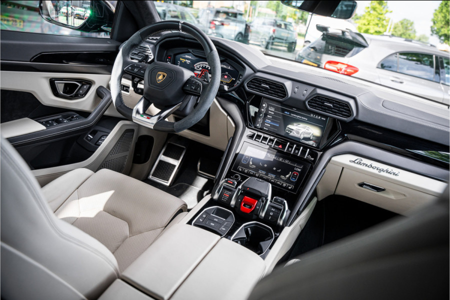 Lamborghini Urus 4.0 V8 (650pk) ** Panodak ** Advanced B&O 3D ** Massage ** 23inch Lamborghini Urus 4.0 V8 (650pk) ** Panodak ** Advanced B&O 3D ** Massage ** 23inch