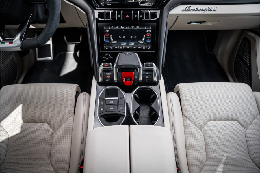 Lamborghini Urus 4.0 V8 (650pk) ** Panodak ** Advanced B&O 3D ** Massage ** 23inch Lamborghini Urus 4.0 V8 (650pk) ** Panodak ** Advanced B&O 3D ** Massage ** 23inch