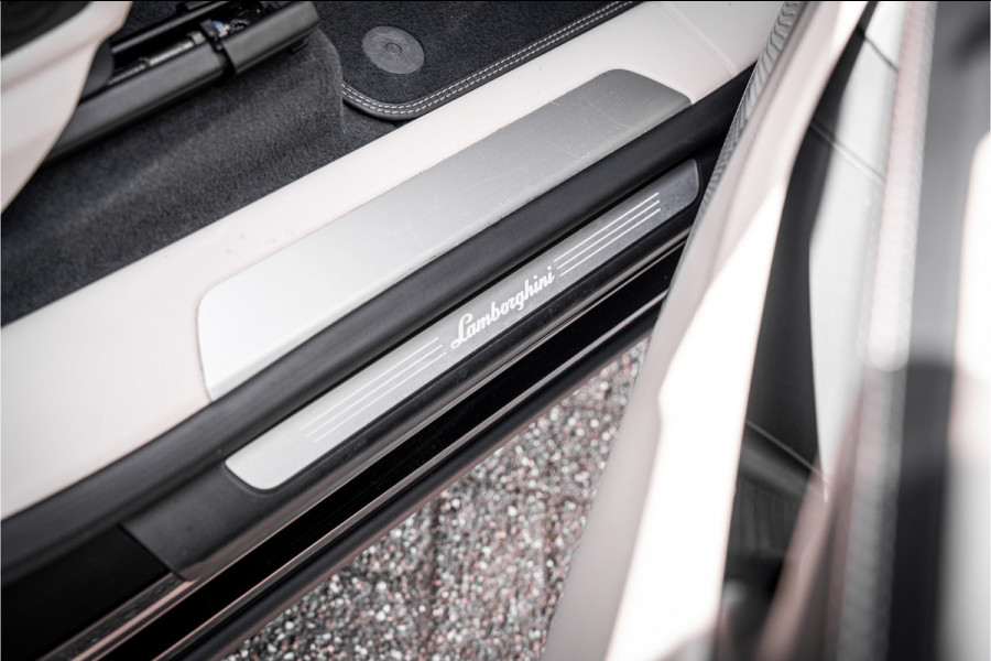 Lamborghini Urus 4.0 V8 (650pk) ** Panodak ** Advanced B&O 3D ** Massage ** 23inch Lamborghini Urus 4.0 V8 (650pk) ** Panodak ** Advanced B&O 3D ** Massage ** 23inch