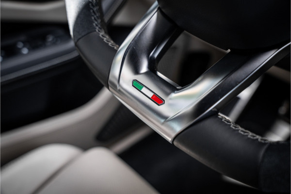 Lamborghini Urus 4.0 V8 (650pk) ** Panodak ** Advanced B&O 3D ** Massage ** 23inch Lamborghini Urus 4.0 V8 (650pk) ** Panodak ** Advanced B&O 3D ** Massage ** 23inch