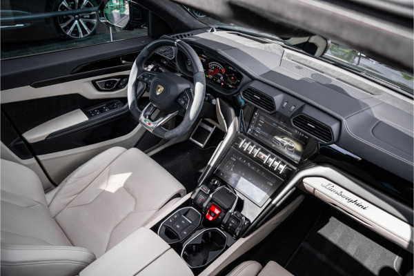 Lamborghini Urus 4.0 V8 (650pk) ** Panodak ** Advanced B&O 3D ** Massage ** 23inch Lamborghini Urus 4.0 V8 (650pk) ** Panodak ** Advanced B&O 3D ** Massage ** 23inch
