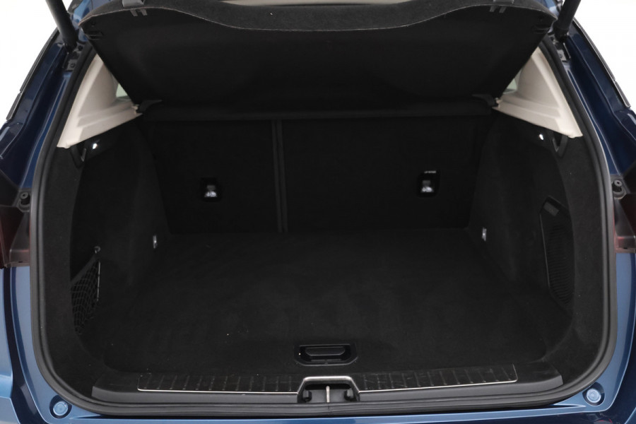 Lynk & Co 01 1.5 Full black, Navigatie 360 Graden, climate,