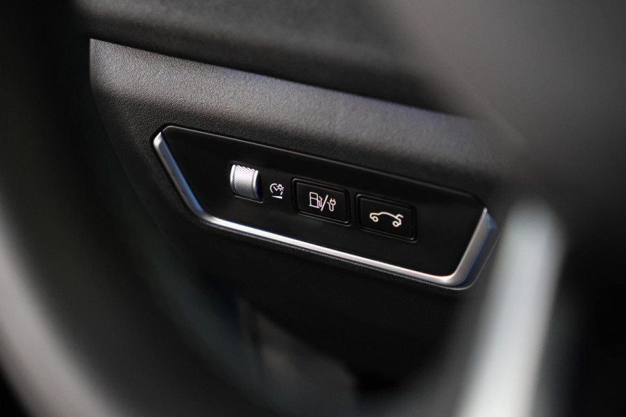 Lynk & Co 01 1.5 Full black, Navigatie 360 Graden, climate,