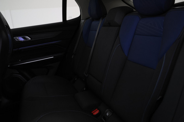 Lynk & Co 01 1.5 Full black, Navigatie 360 Graden, climate,