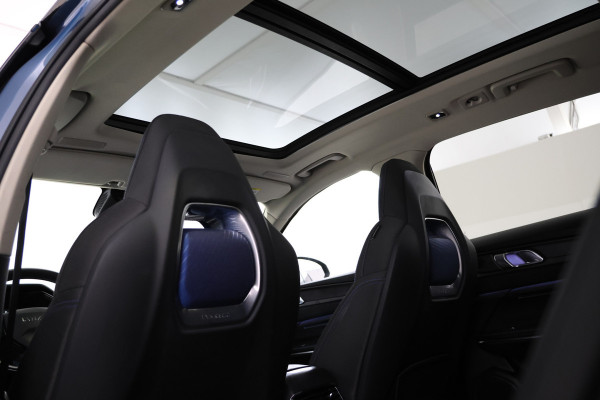 Lynk & Co 01 1.5 Full black, Navigatie 360 Graden, climate,