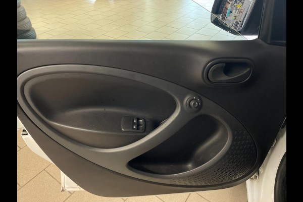 Smart Forfour 1.0 Business Solution AIRCO CRUISE BLUETOOTH ELEK RAMEN CENT VERG LM VELGEN PRIVACYGLAS ZEER NETTE AUTO