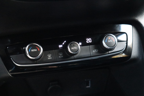 Opel Corsa 1.2 Elegance | Virtual dash | Keyless | Navi | Carplay |