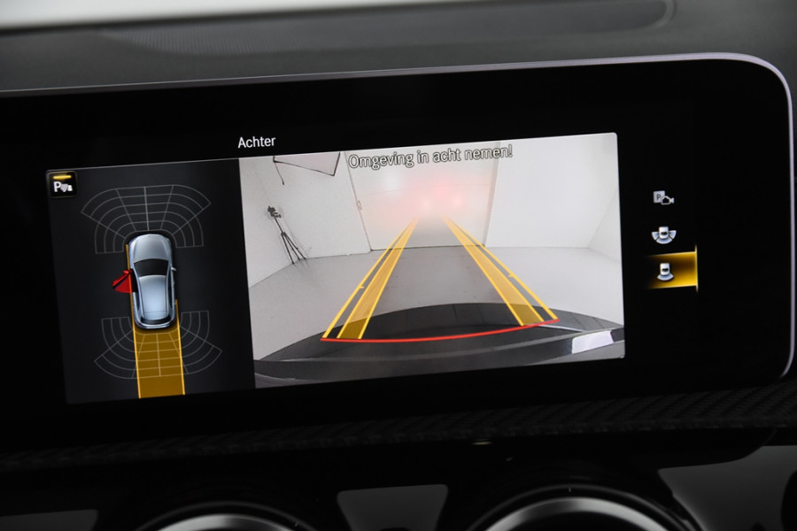 Mercedes-Benz A-Klasse 180 *1ste Eigenaar*Leer*Stoelverwarming*DAB* Mercedes-Benz A-Klasse 180 *1ste Eigenaar*Leer*Stoelverwarming*DAB*