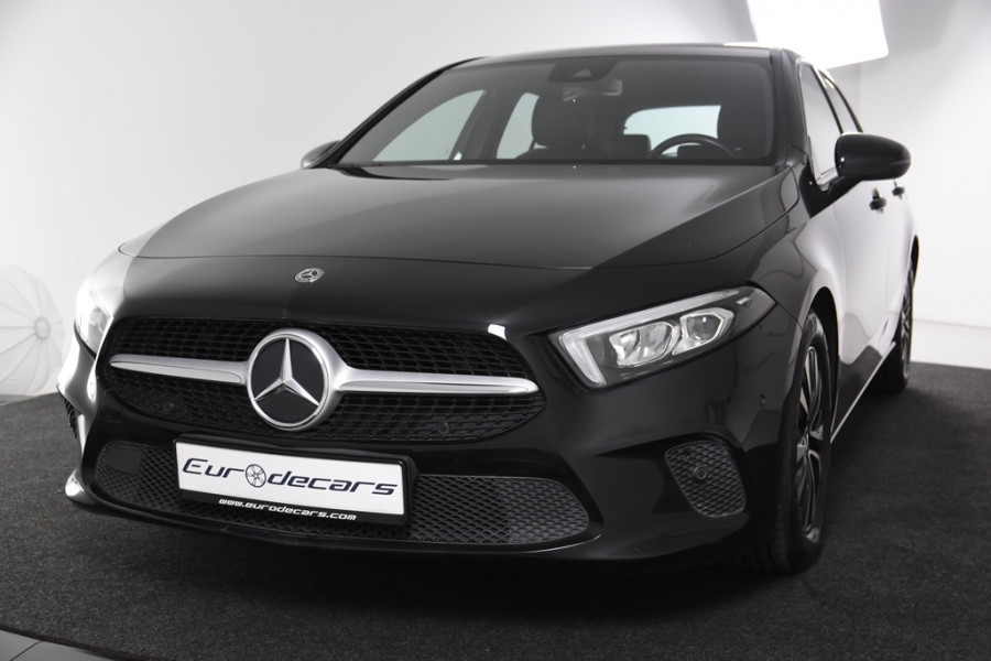 Mercedes-Benz A-Klasse 180 *1ste Eigenaar*Leer*Stoelverwarming*DAB* Mercedes-Benz A-Klasse 180 *1ste Eigenaar*Leer*Stoelverwarming*DAB*